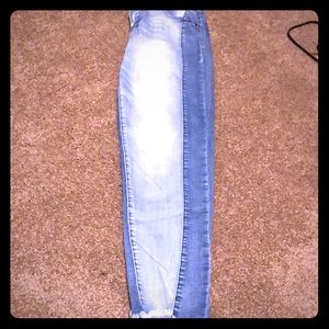 Frayed high waist light stone-washed jeans